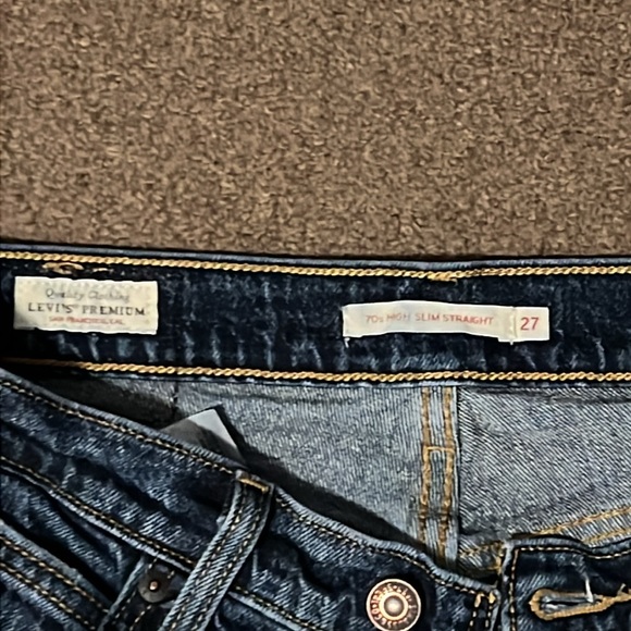 Levi’s 70’s high slim straight jeans. Size 27. Gently worn. Zip fly - Picture 3 of 10